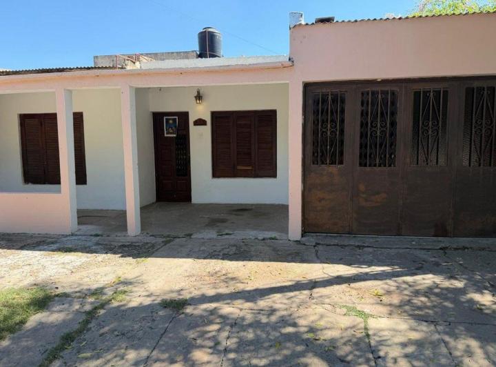 Casa · 182m² · 6 Ambientes · 1 Cochera