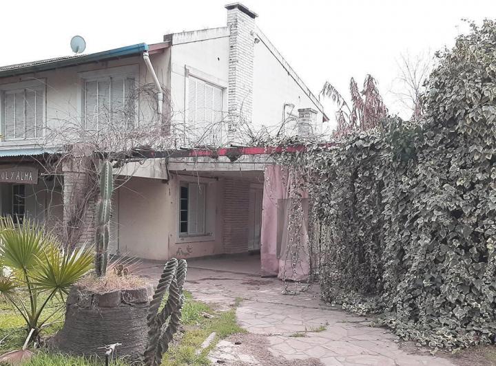 Casa · 3000m² · 7 Ambientes · 1 Cochera