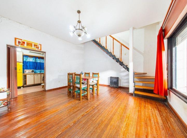 Casa · 143m² · 5 Ambientes · 1 Cochera