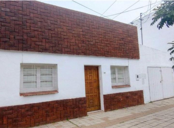Casa · 197m² · 12 Ambientes · 1 Cochera