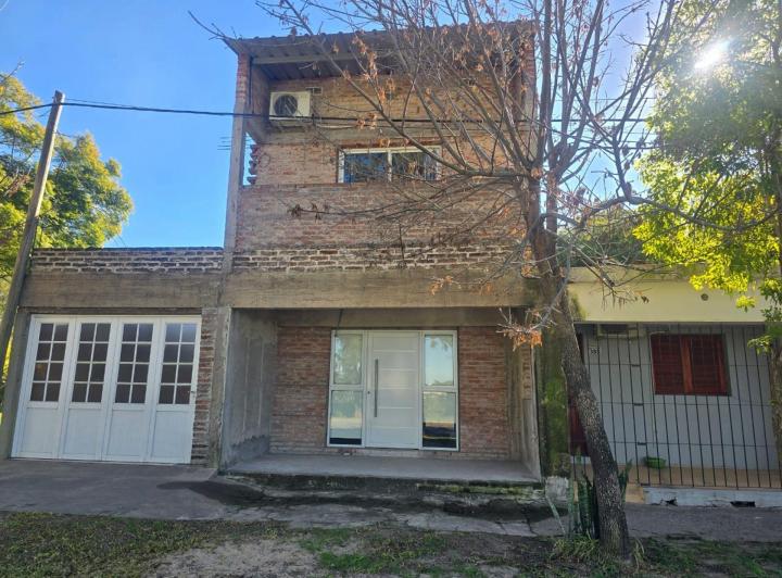 Casa · 139m² · 6 Ambientes · 1 Cochera