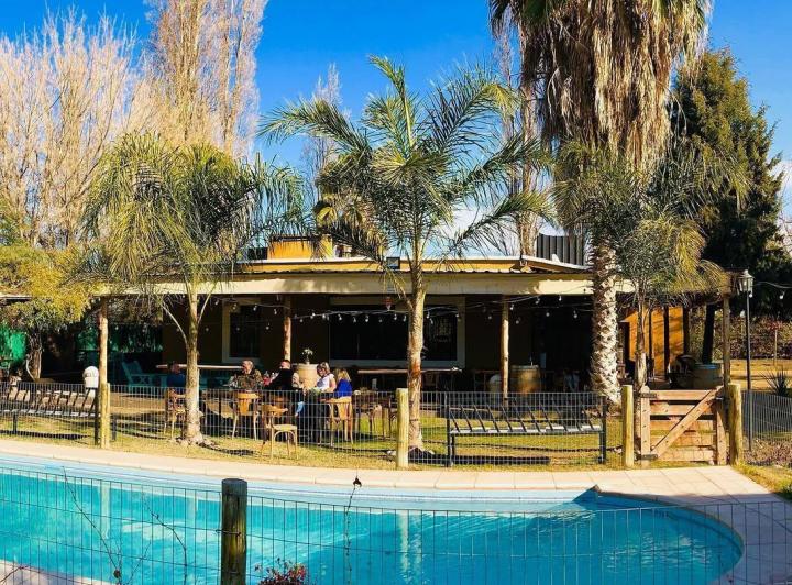 Local comercial · 90m² · 5 Ambientes · 30 Cocheras