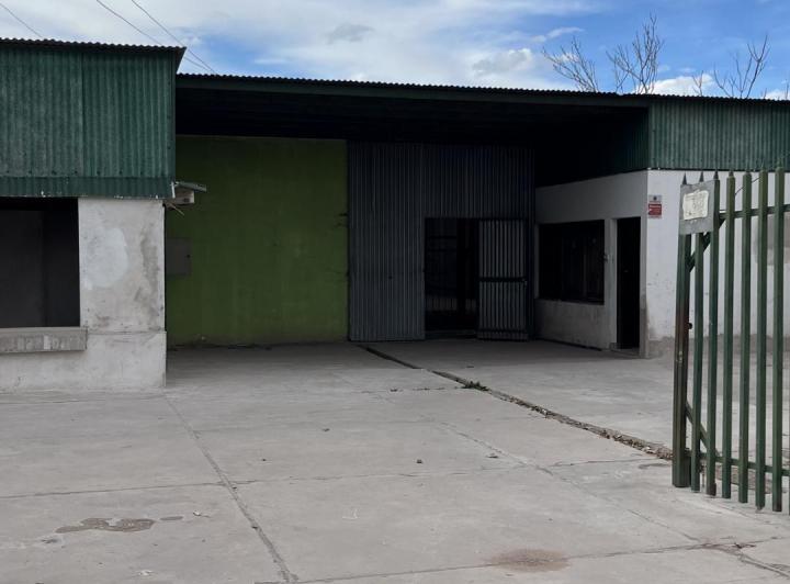 Bodega-Galpón · 550m² · 5 Cocheras
