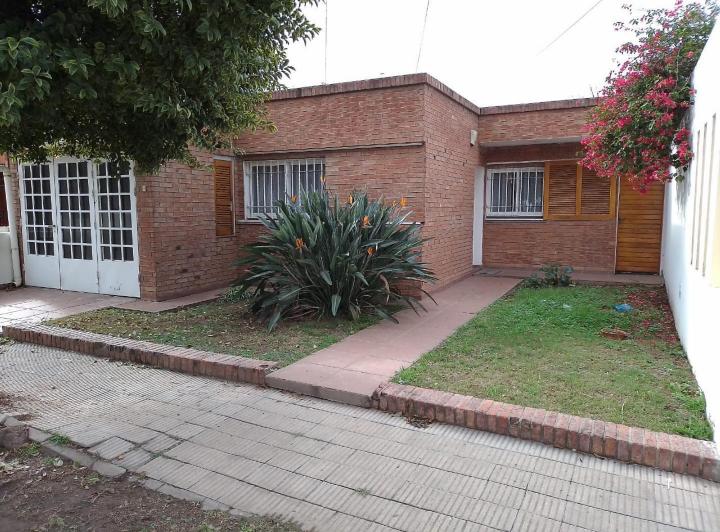 Casa · 166m² · 4 Ambientes · 1 Cochera