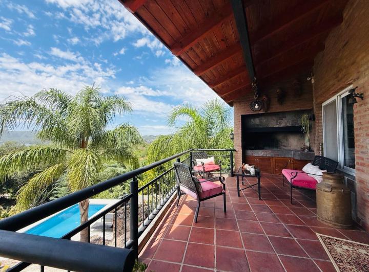 Casa · 116m² · 2 Ambientes · 1 Cochera
