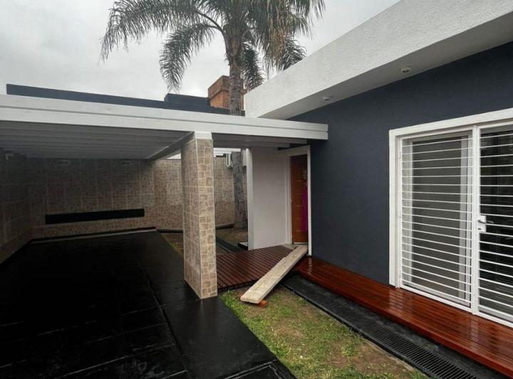 Casa · 100m² · 4 Ambientes · 1 Cochera