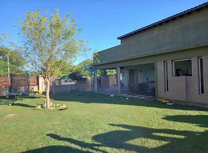 Casa · 142m² · 4 Ambientes · 1 Cochera
