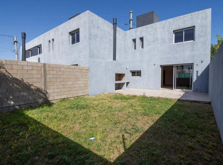Casa · 114m² · 5 Ambientes · 1 Cochera