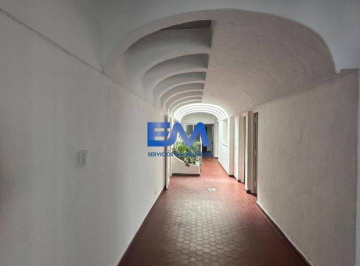 Local comercial · 120m² · 6 Ambientes · 1 Cochera