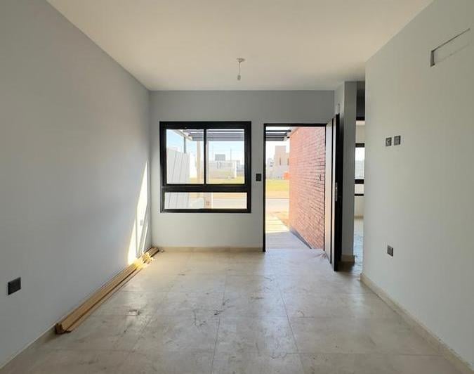Casa · 85m² · 4 Ambientes · 1 Cochera
