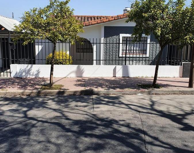 Casa · 156m² · 5 Ambientes · 1 Cochera