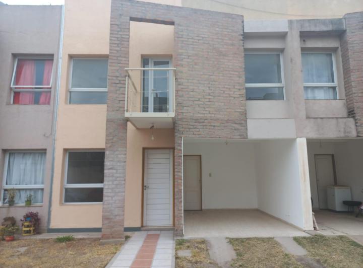 Casa · 80m² · 4 Ambientes · 1 Cochera