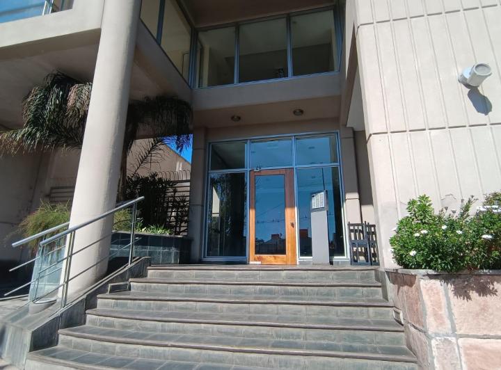 Departamento · 4 Ambientes · 1 Cochera