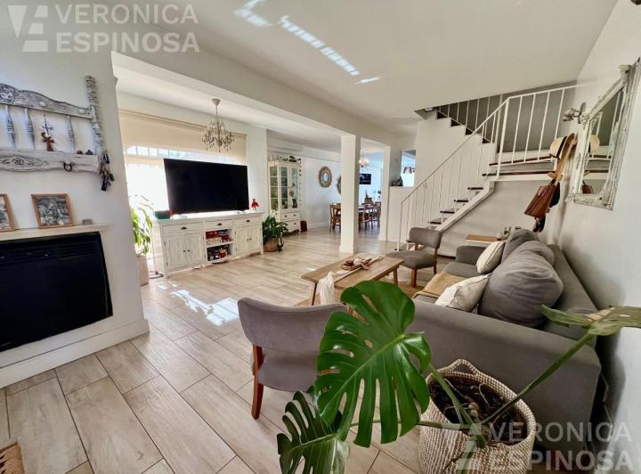 PH · 156m² · 4 Ambientes · 2 Cocheras