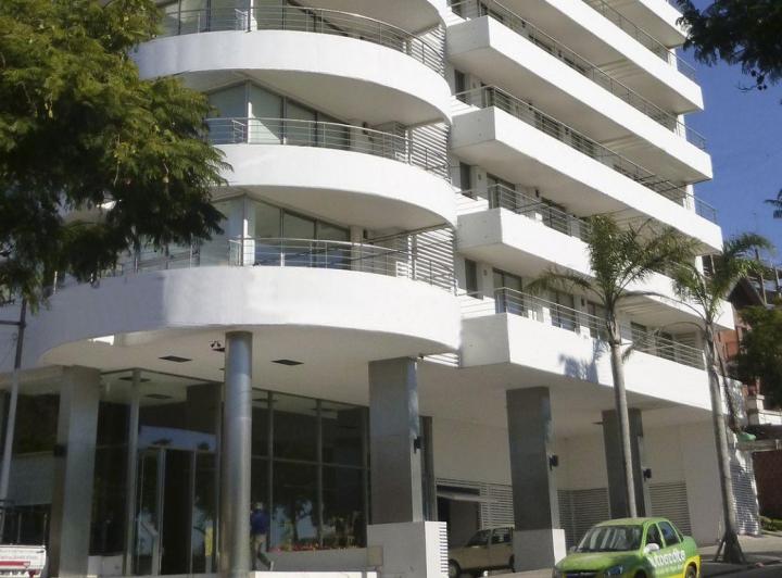 Departamento · 100m² · 4 Ambientes · 1 Cochera