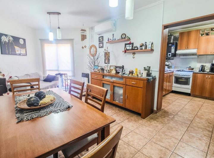 Casa · 51m² · 4 Ambientes · 1 Cochera