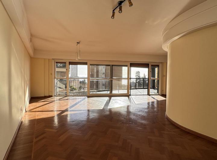 Departamento · 172m² · 6 Ambientes · 1 Cochera