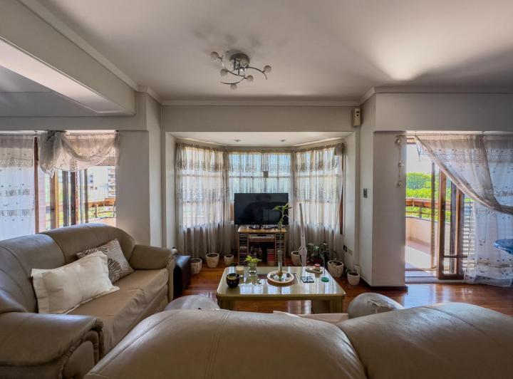 Departamento · 158m² · 5 Ambientes · 1 Cochera