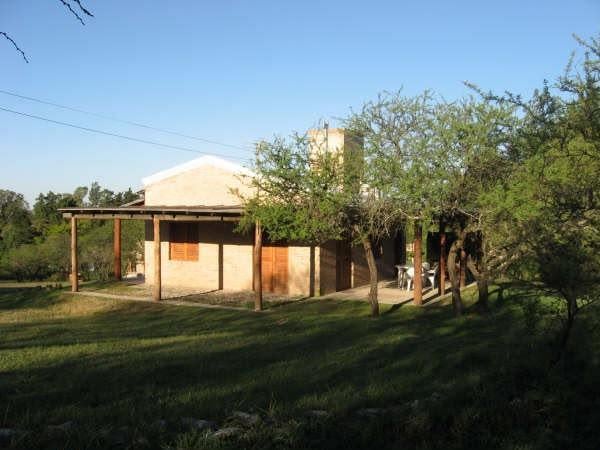 Casa · 2010m² · 4 Ambientes · 1 Cochera