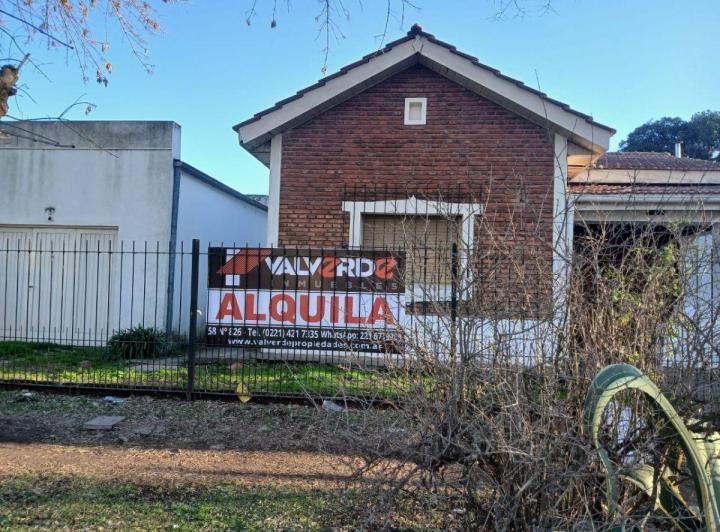 Casa · 90m² · 4 Ambientes · 1 Cochera
