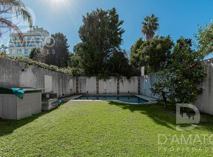 Casa · 364m² · 5 Ambientes · 3 Cocheras