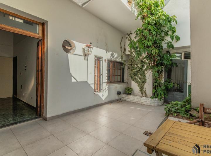 Casa · 169m² · 4 Ambientes · 1 Cochera