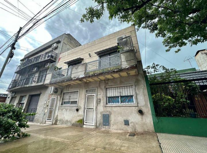 Casa · 190m² · 9 Ambientes
