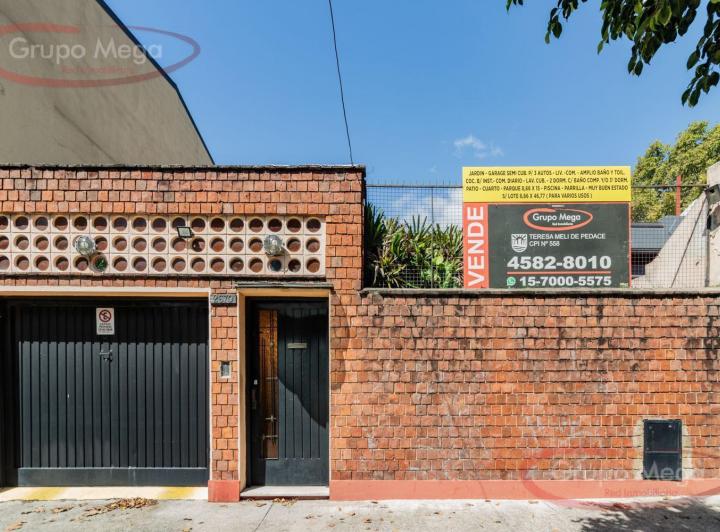 Casa · 229m² · 4 Ambientes · 2 Cocheras