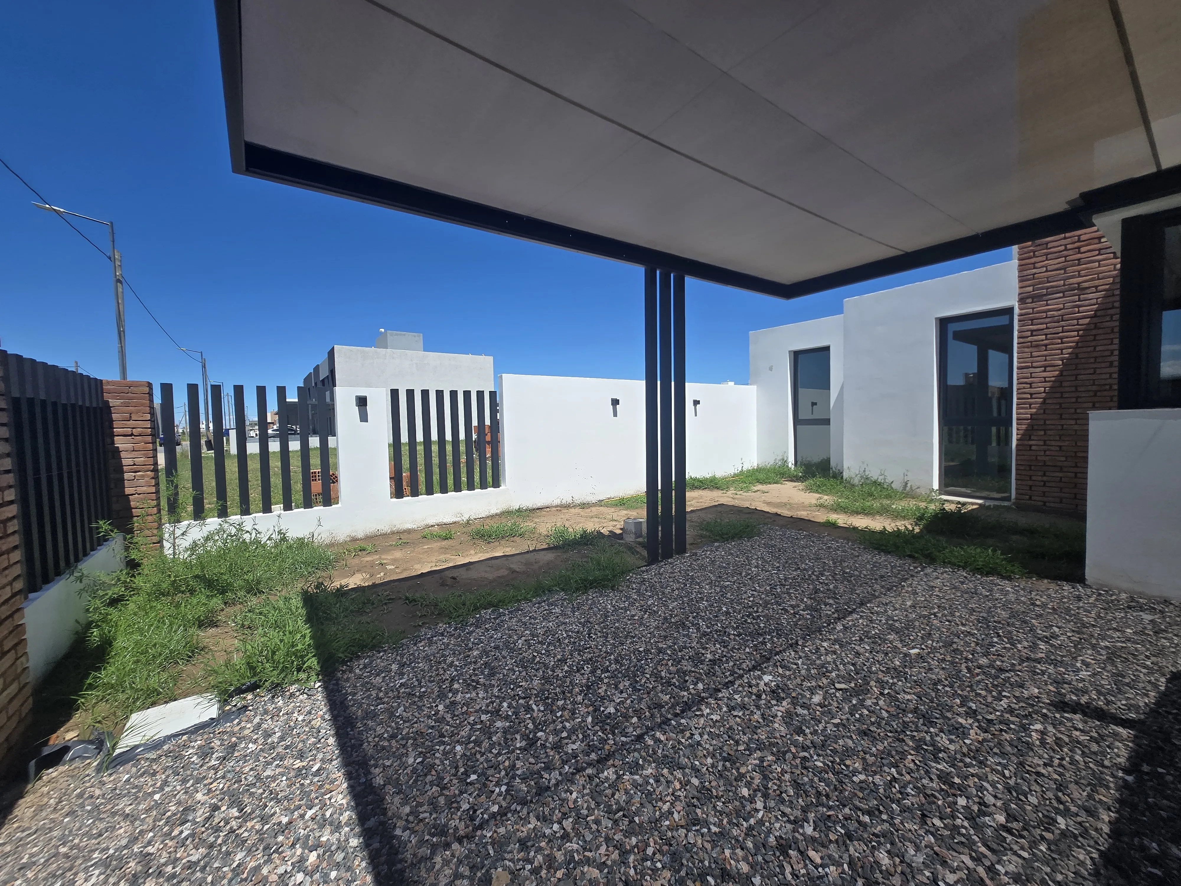 DUPLEX EN VENTA 2 DORMITORIOS - QUEBRADAS DE MANANTIALES