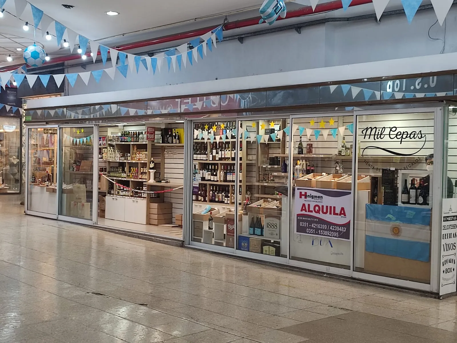 Local comercial Vidriera pasaje Muñoz mas deposito
