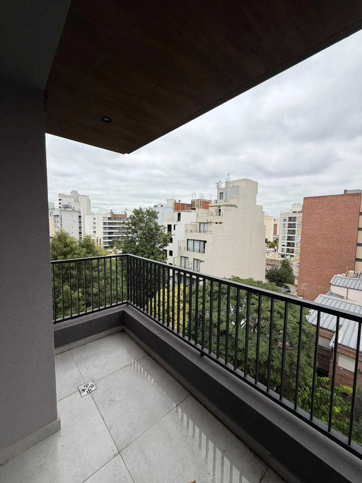 ALQUILER - Monoambiente moderno semiamoblado a estrenar con balcón en General Pa...
