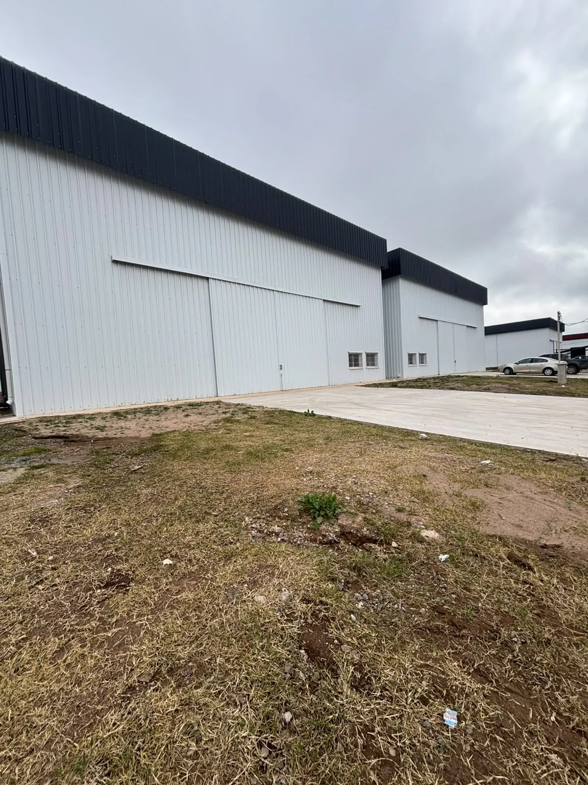 ALQUILER POLO 52  NAVES INDUSTRIALES