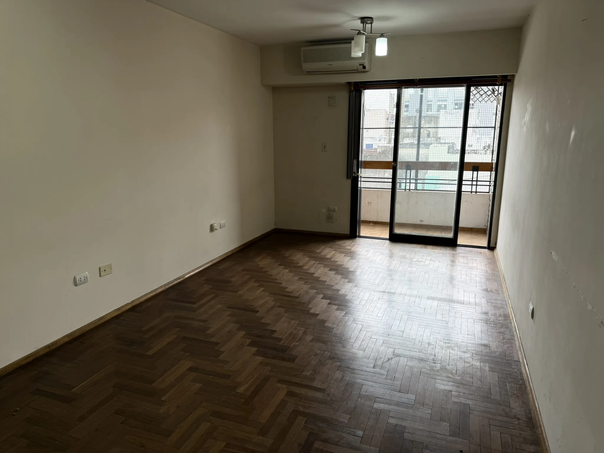 1 Dormitorio - a mts de Plaza Colon