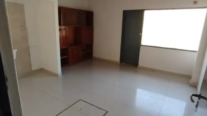 COLINAS DE V. SARSF.: 3 DOR, 2 BÑOS, COCHERA Y PATIO
