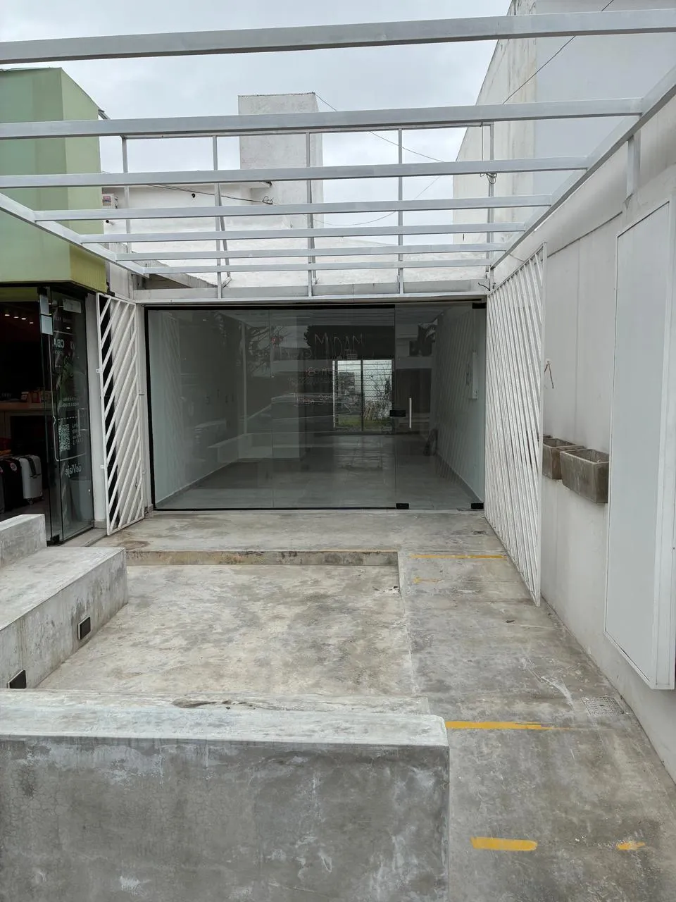 ALQUILER LOCAL COMERCIAL SOBRE AV TEJEDA 49M2