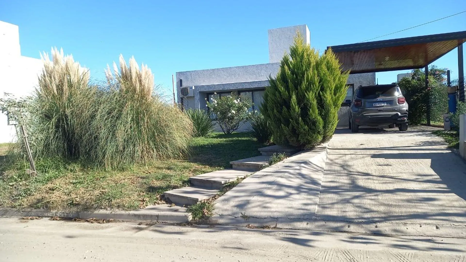 CASA CORDOBA TEJAS IV Bº CERRADO MALAGUEÑO 2 DORMI PILETA QUINCHO ZONA NOROESTE VENTA