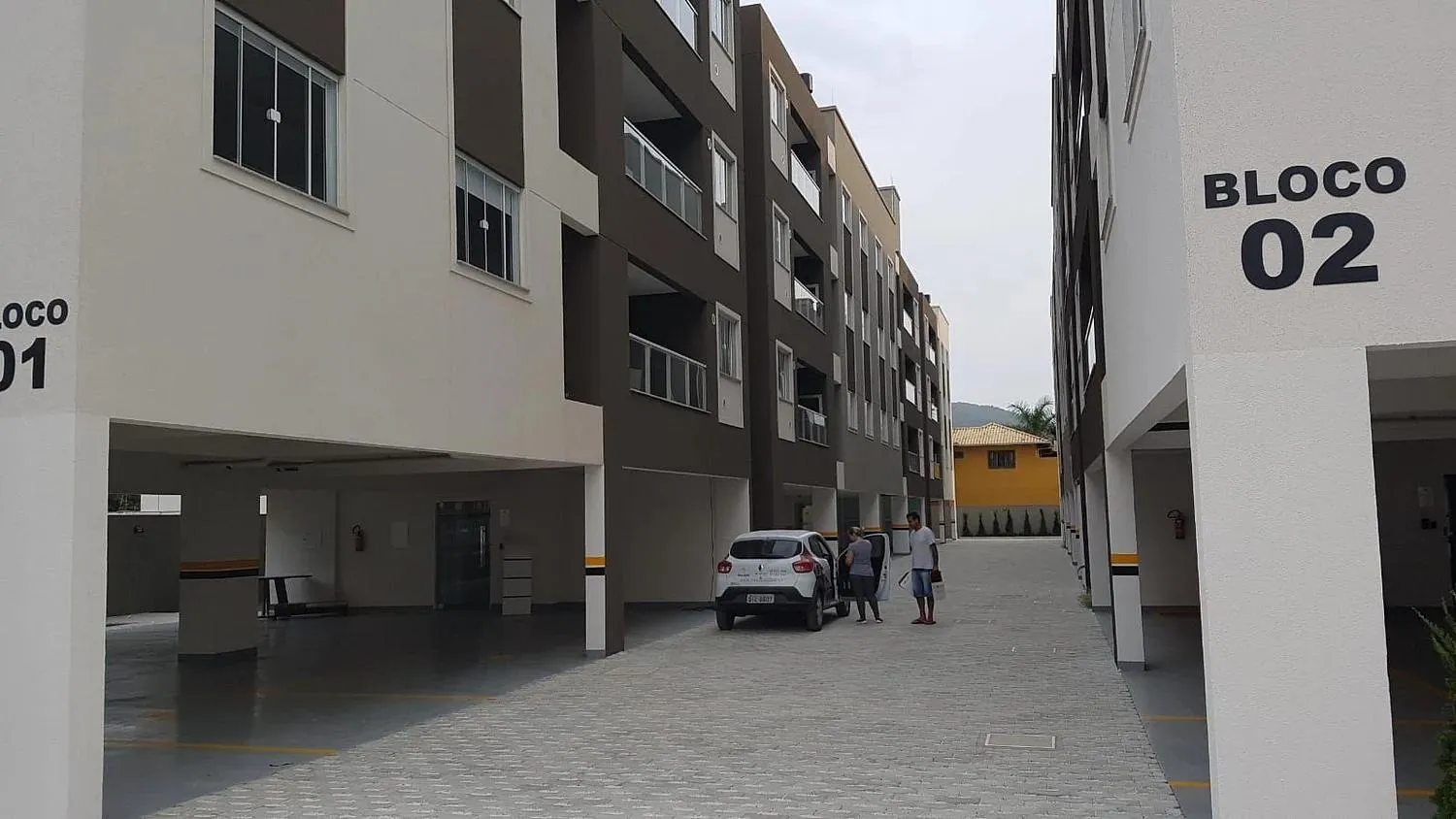 VENTA DEPARTAMENTO BOMBIÑAS 2 DORM UNO EN SUITE CON COCHERA