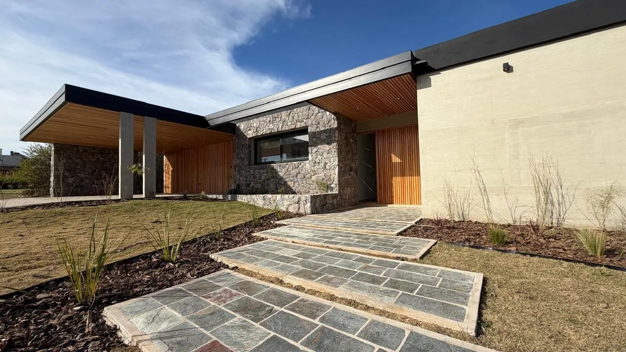 ¡Venta! Casa en Estancia El Terrón - Toda en una planta ¡Con Escritura!