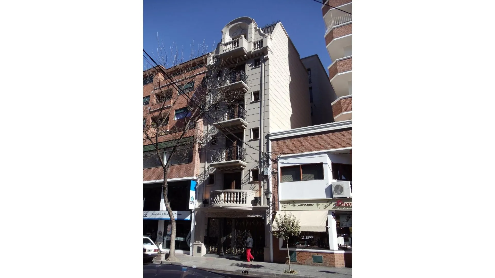 Exc. Oficinas alquiler 1 y 2 despachos Dean Funes 343