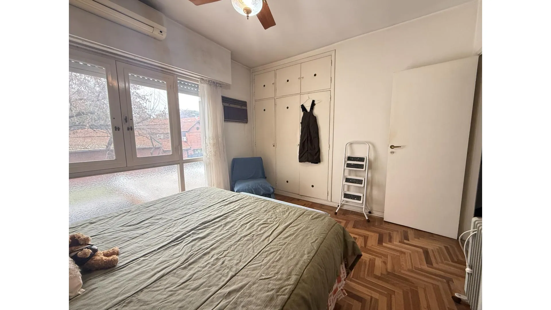 Duplex 5 ambientes con jardin en Martinez, buena luz natural