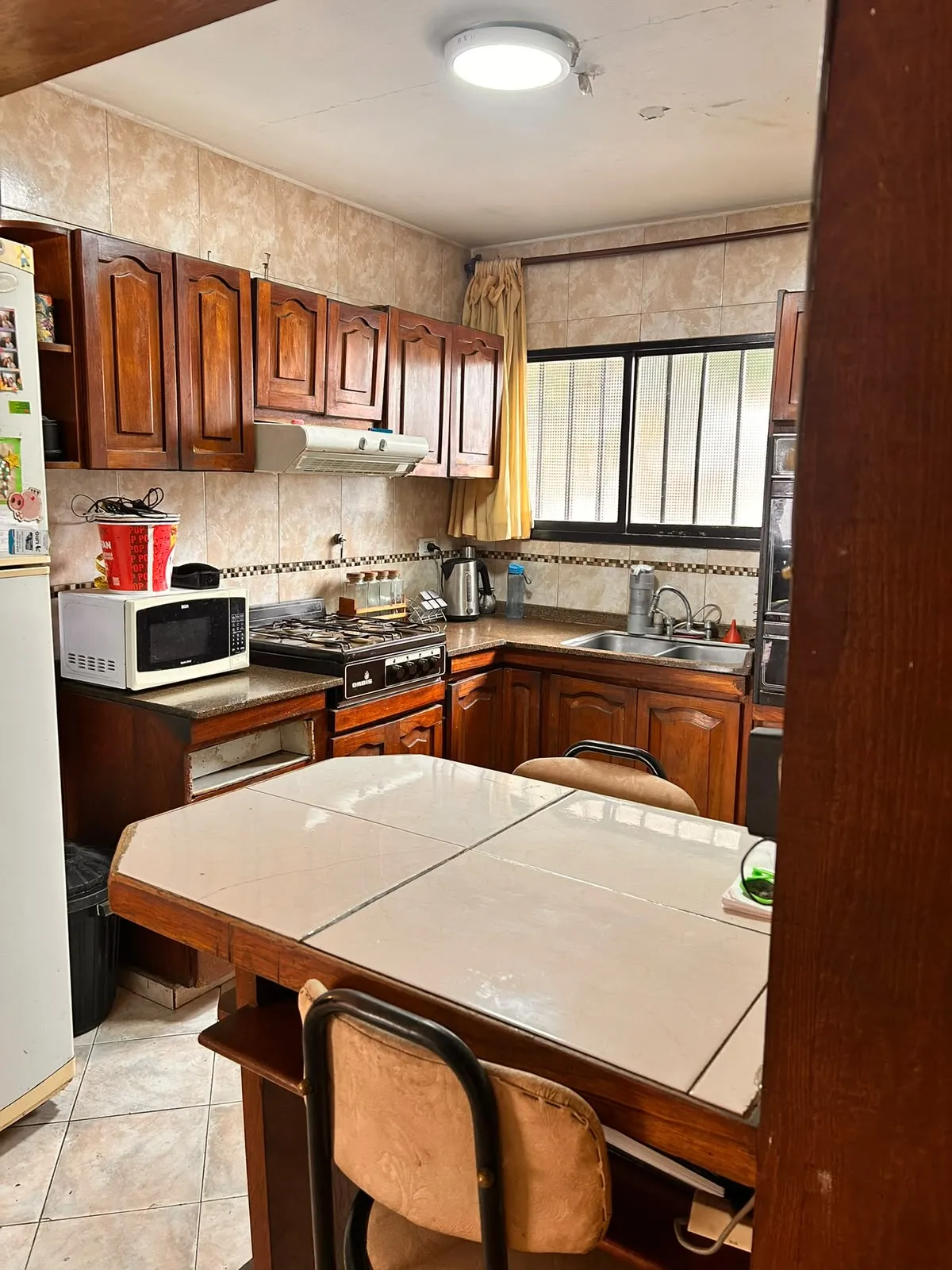 ¡GRAN OPORTUNIDAD! CASA + DEPTO NUEVO EN BARRIO RESIDENCIAL FRENTE A ESPACIO VERDE