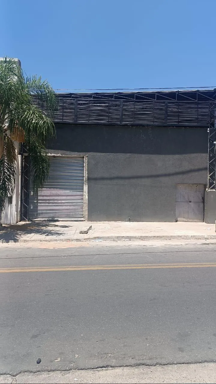 Galpon En Alquiler a Estrenar Centro. Bv Los Andes