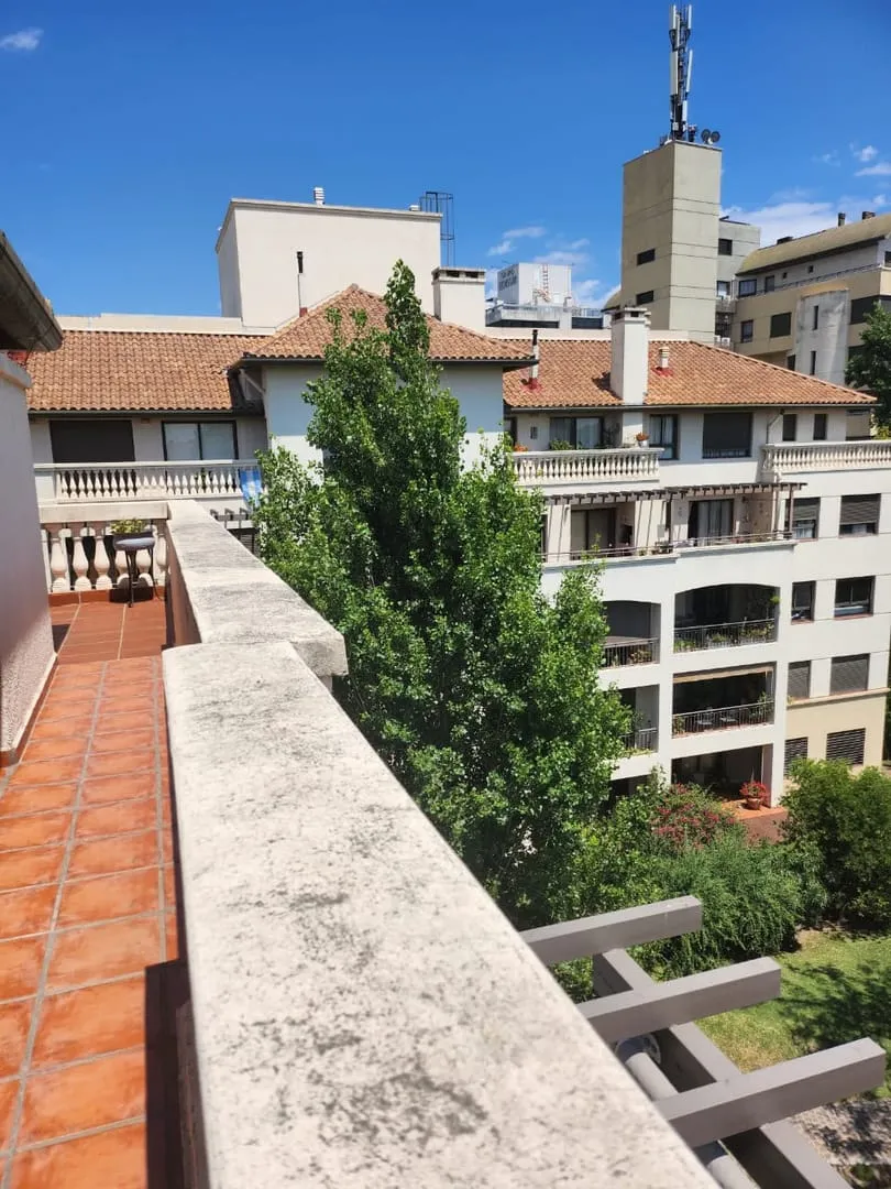 CASONAS DEL SUR BARRIO JARDIN PENTHOUSE TRES DORM DOS BAÑOS