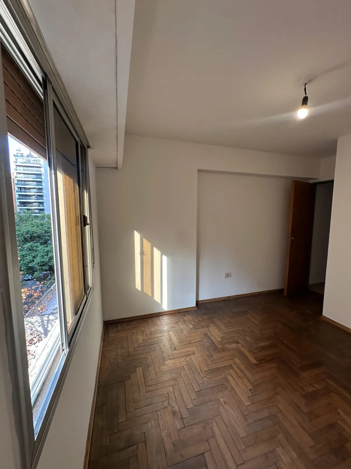 NUEVA CORDOBA Externo con balcon s/Rondeau