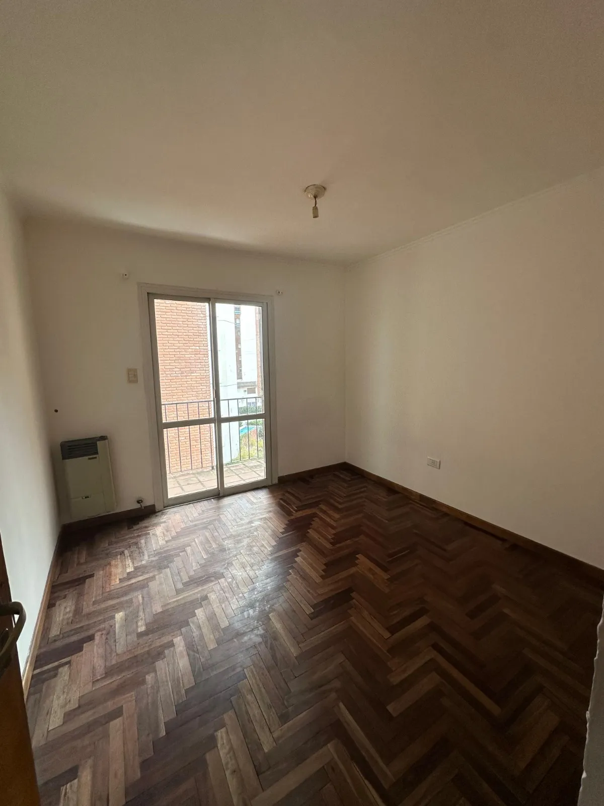 NUEVA CORDOBA Con amplio balcon !!!