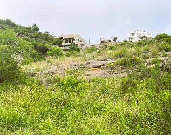 TERRENO 1054 m2   VILLA DEL LAGO  CARLOS PAZ  CBA