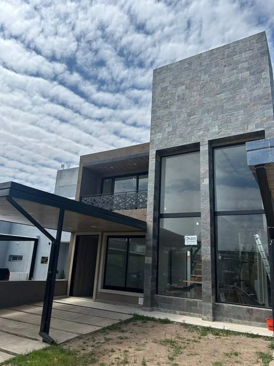 VENTA DUPLEX 3 DORMITORIOS DOCTA AVENIDA