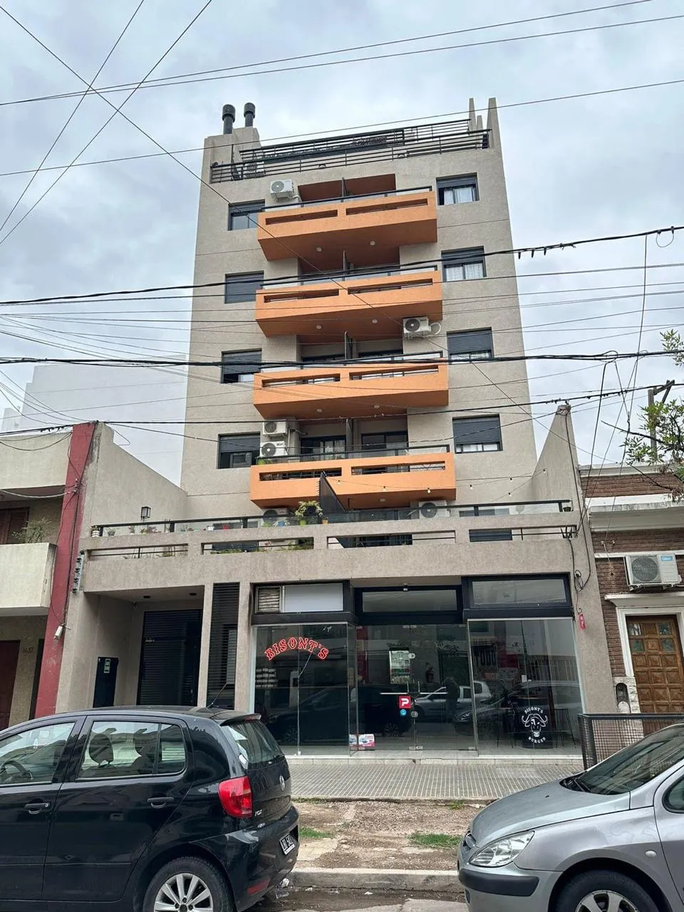 ALQUILER UN DORMITORIO CON BALCON EN BARRIO GENERAL PAZ!!!