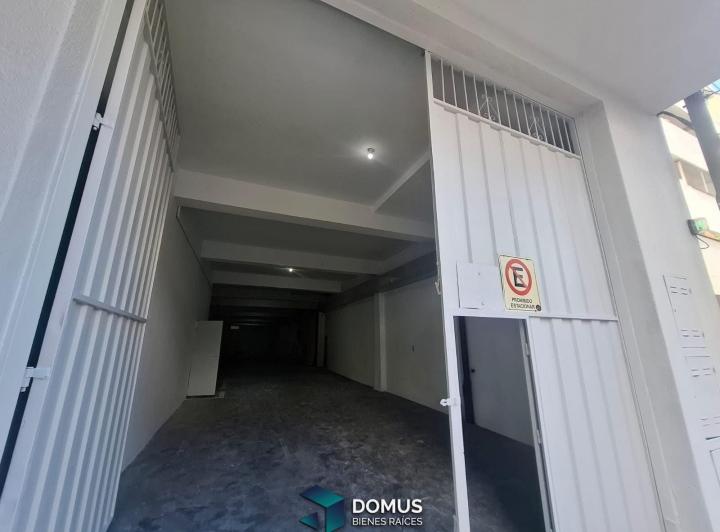 Bodega-Galpón · 300m²