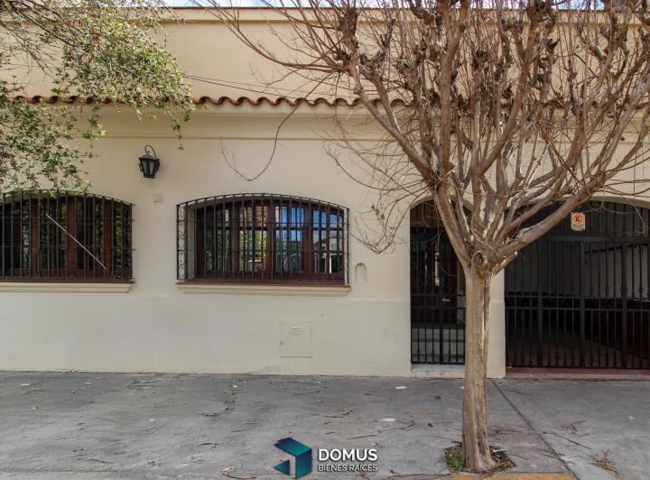 Casa · 250m² · 4 Dormitorios